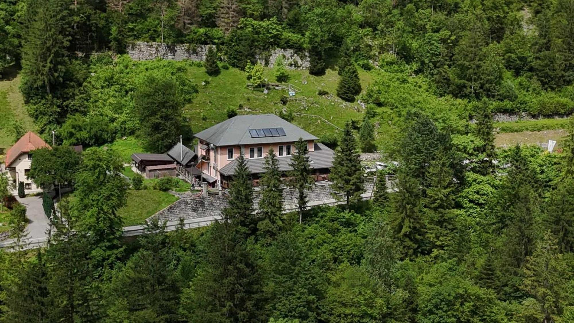 Gostisce Andrejc Hotell Soča Eksteriør bilde